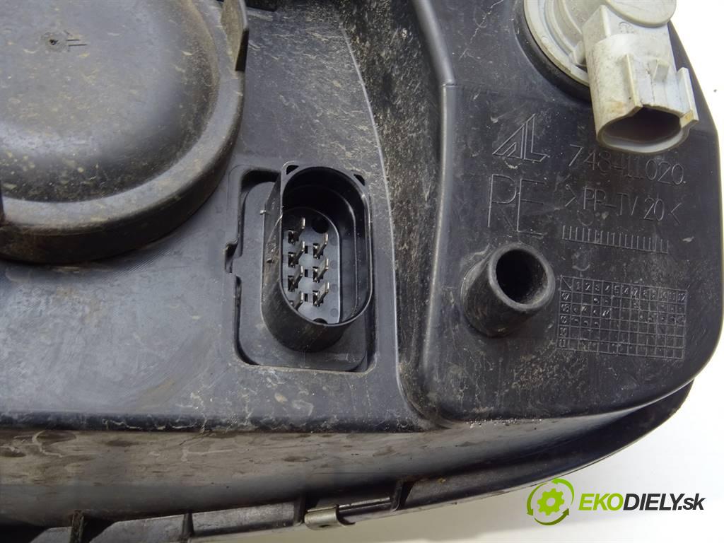 Lada Kalina  2010 90KM 1119 LIFTBACK 5D 1.4B 90KM 04-13 1400 Svetlomet pravy  (Pravé)