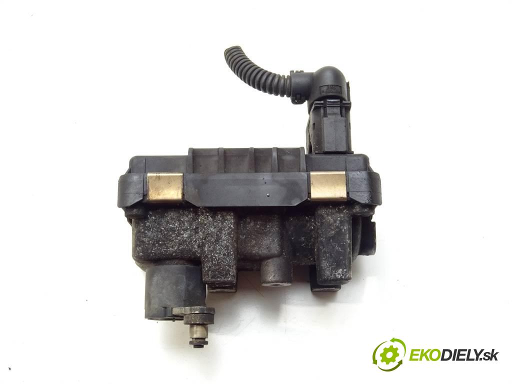 BMW X5    E70 XDRIVE 3.0D 245KM 06-13  nastavovač turba 6NW009543 (Ostatní)