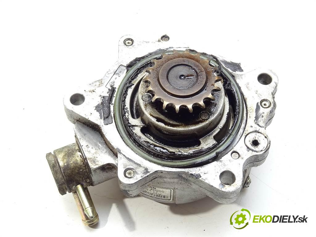 Nissan X-Trail  2006 100 kW T30 4X4 2.2DCI 136KM 01-07 2200 pumpa vakuová 14650AD200