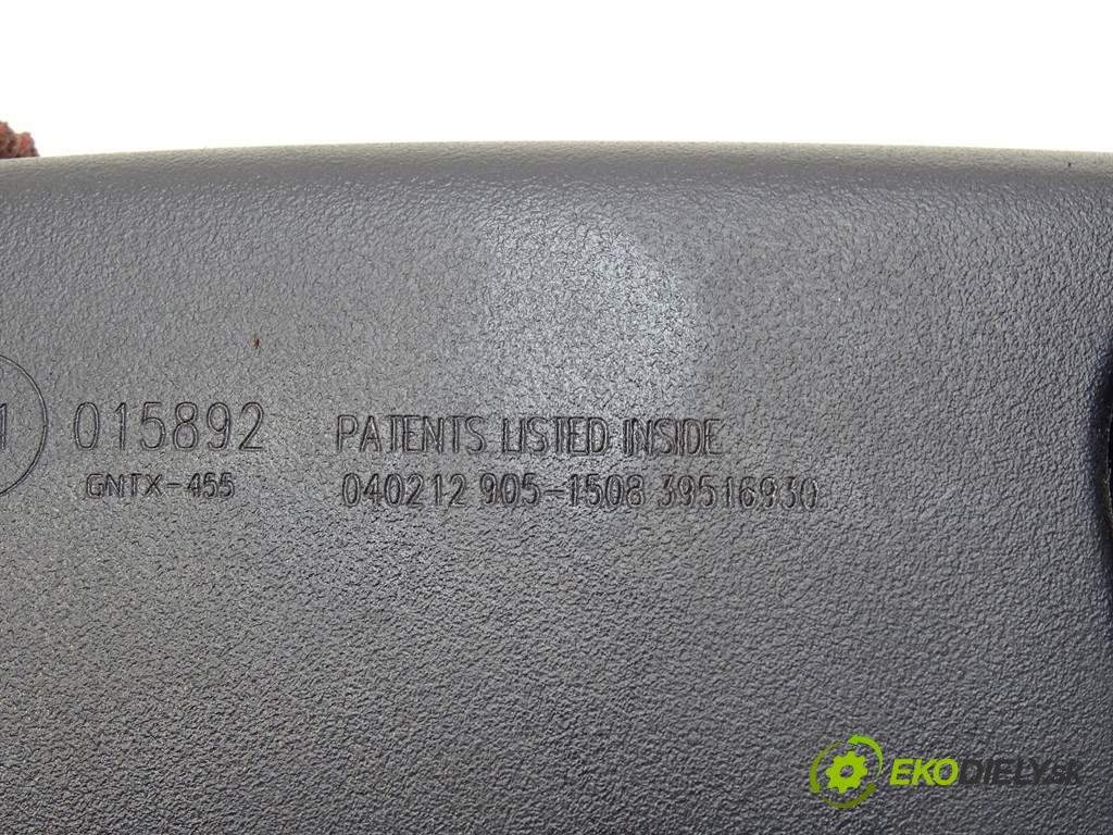 Nissan Navara III  2012 140 kW D40 LIFT 4WD 2.5DCI 190KM 05-14 2500 zpětné zrcátko vnitřní  (Světla vnitřní)