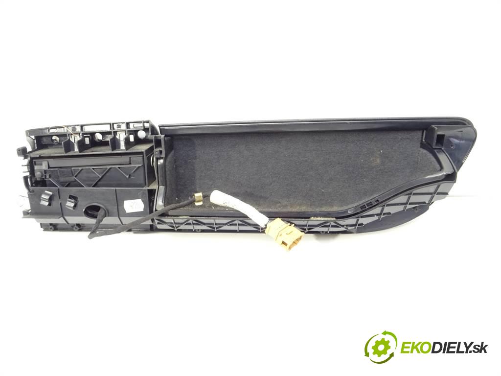 Audi A6 C5    KOMBI 2.5TDI 150KM 97-04  Panel Prepínač Webasto