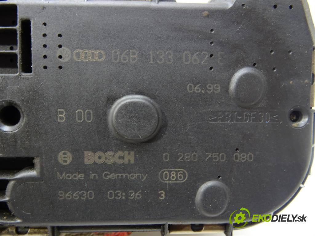 Audi A4 B5 FL  1999 92 kW SEDAN 4D 1.8B 125KM 96-01 1800 Škrtiaca klapka 06B133062E (Škrtiace klapky)