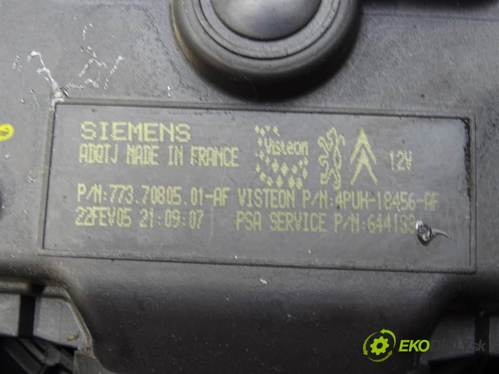 Peugeot 407 SW  2005 80 kW KOMBI 5D 1.6HDI 109KM 04-11 1600 Ventilátor ventilátor kúrenia 4PUH-18456-AF (Ventilátory kúrenia)