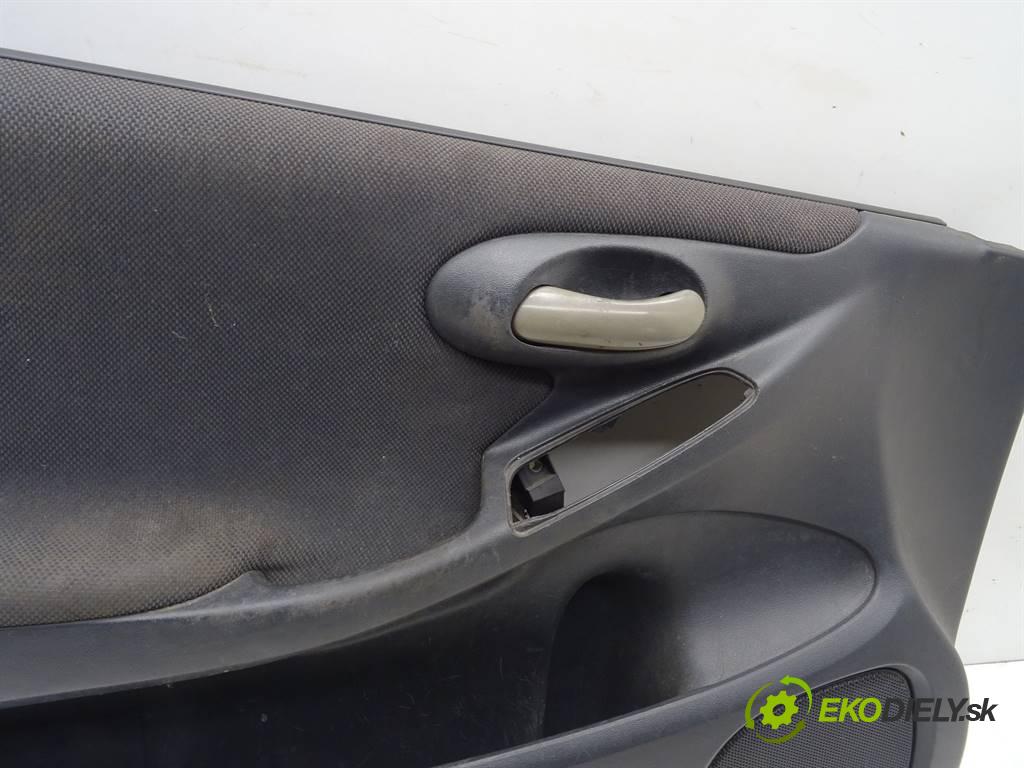 Fiat Stilo  2005 85 kW HATCHBACK 3D 1.9JTD 115KM 01-07 1900 čalúnenie Dvere predný ľavy tapacír  (Ostatné)