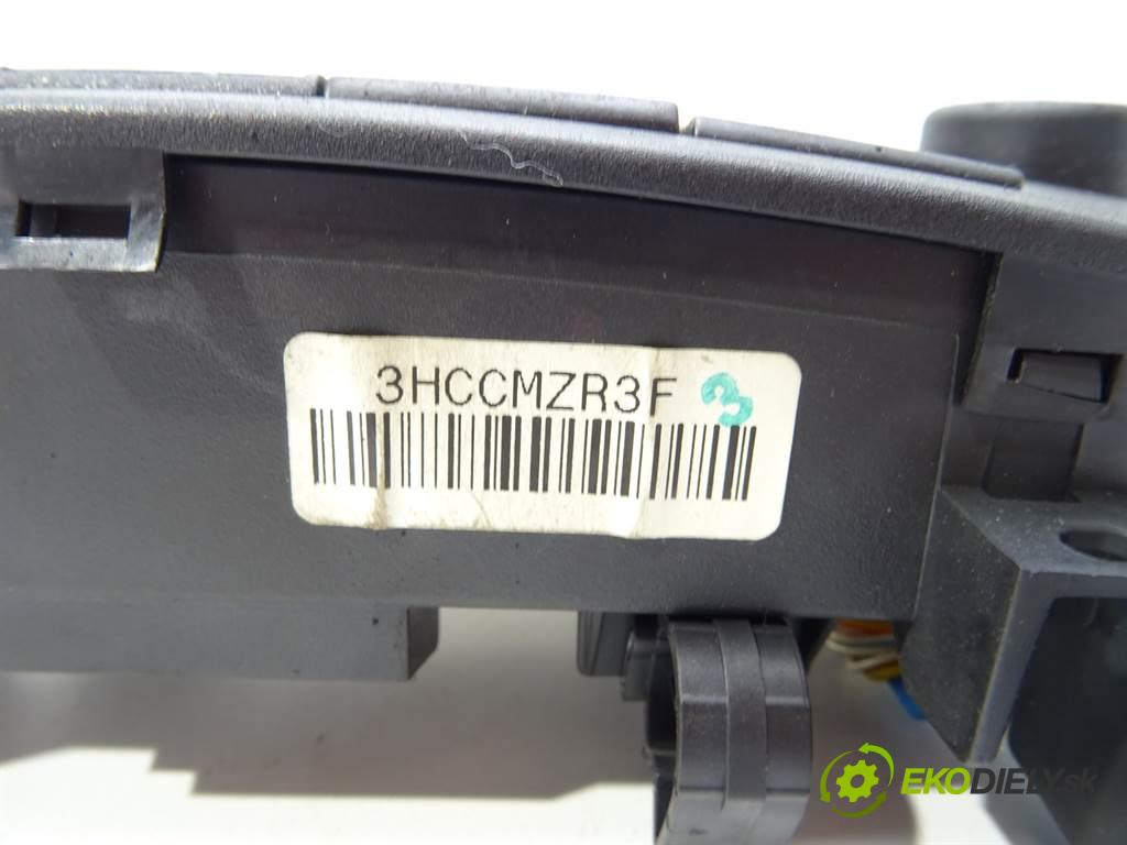 Fiat Stilo  2005 85 kW HATCHBACK 3D 1.9JTD 115KM 01-07 1900 Panel ovládania kúrenia 555600001704 (Prepínače, spínače, tlačidlá a ovládače kúrenia)