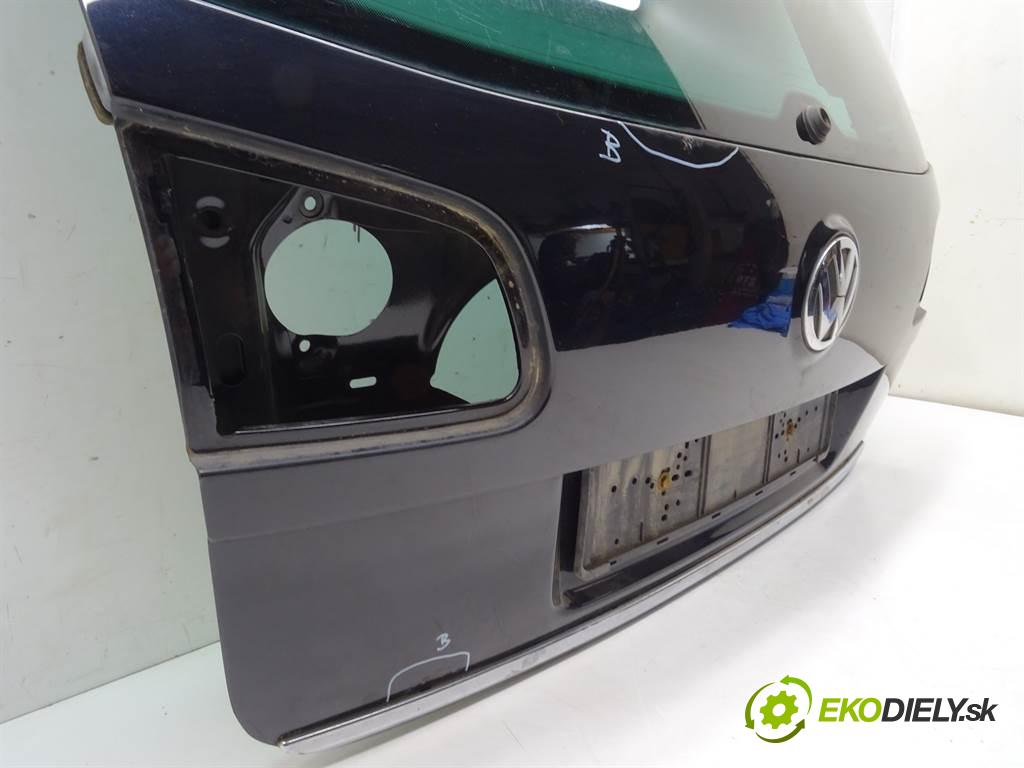 Volkswagen Passat B6  2006 250KM 4MOTION KOMBI 5D 3.2FSI 250KM 05-10 3200 zadní část kapota  (Zadní kapoty)