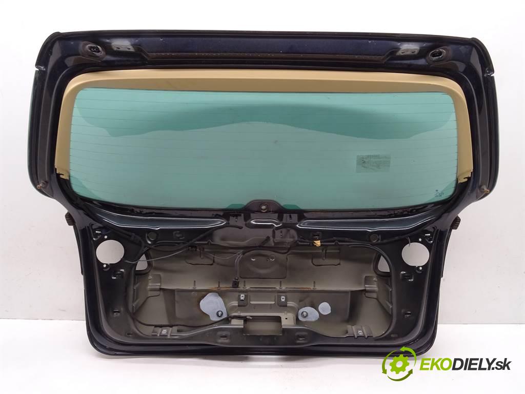 Volkswagen Passat B6  2006 250KM 4MOTION KOMBI 5D 3.2FSI 250KM 05-10 3200 zadní část kapota  (Zadní kapoty)