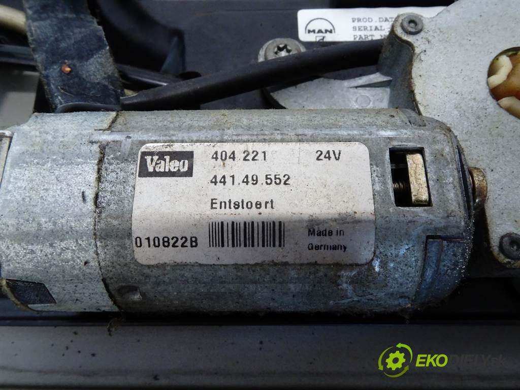 Man TGA    18.430  střešní okno  (Okna karoserie)