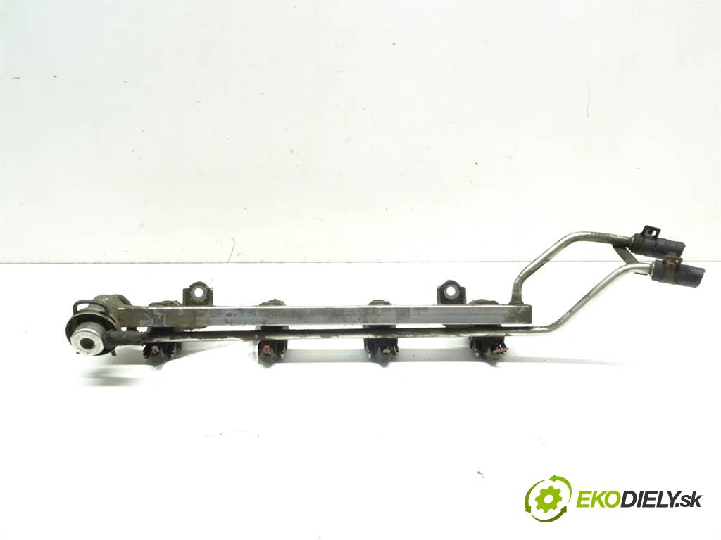 Audi A3 8L  1996 92kW HATCHBACK 3D 1.8B 125KM 96-00 1781 Lišta vstrekovacia Vstrekovacie ventily 06A906031A (Vstrekovacie lišty)