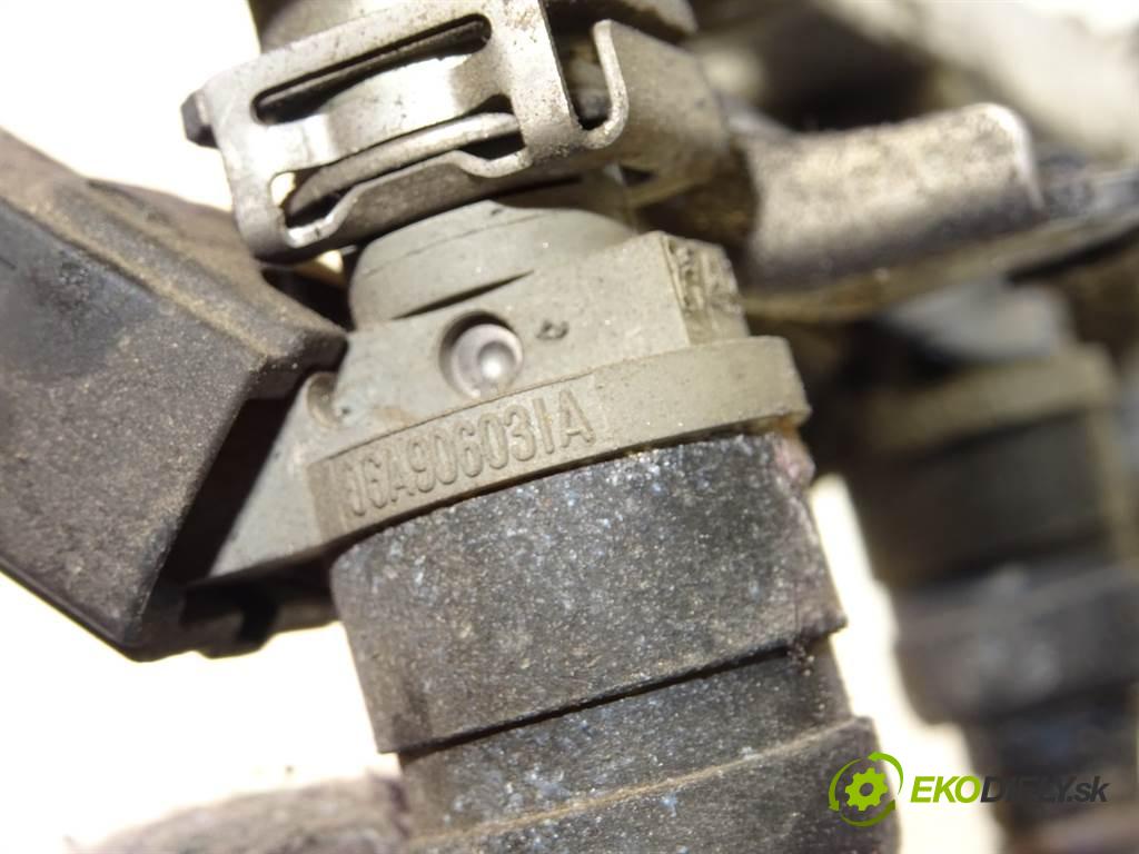 Audi A3 8L  1996 92kW HATCHBACK 3D 1.8B 125KM 96-00 1781 Lišta vstrekovacia Vstrekovacie ventily 06A906031A (Vstrekovacie lišty)