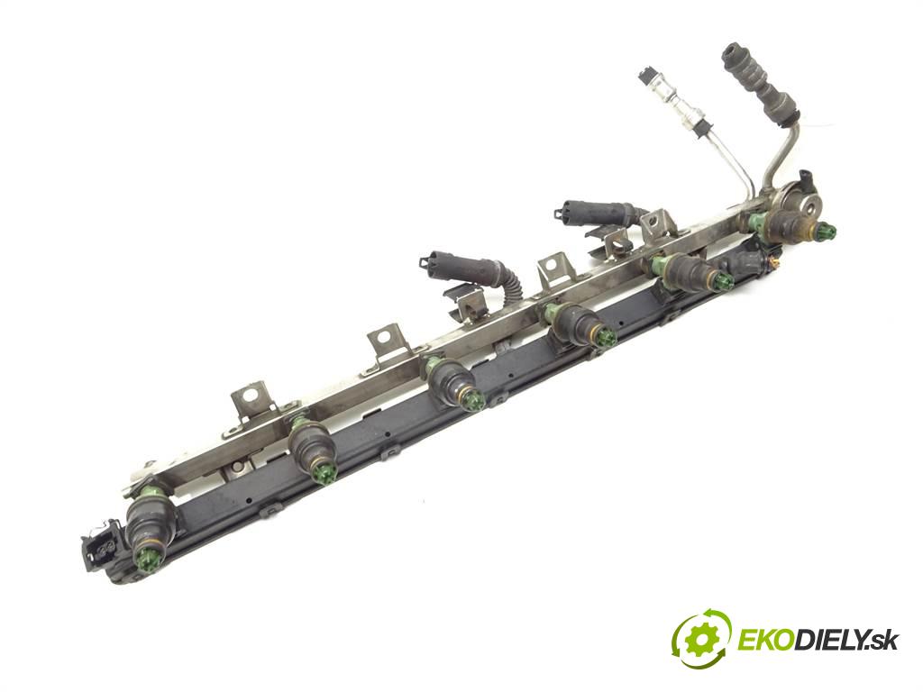 BMW 3 E46  2003  COMPACT 2.0B 150KM 00-05 1800 Lišta vstrekovacia Vstrekovacie ventily  (Vstrekovacie lišty)