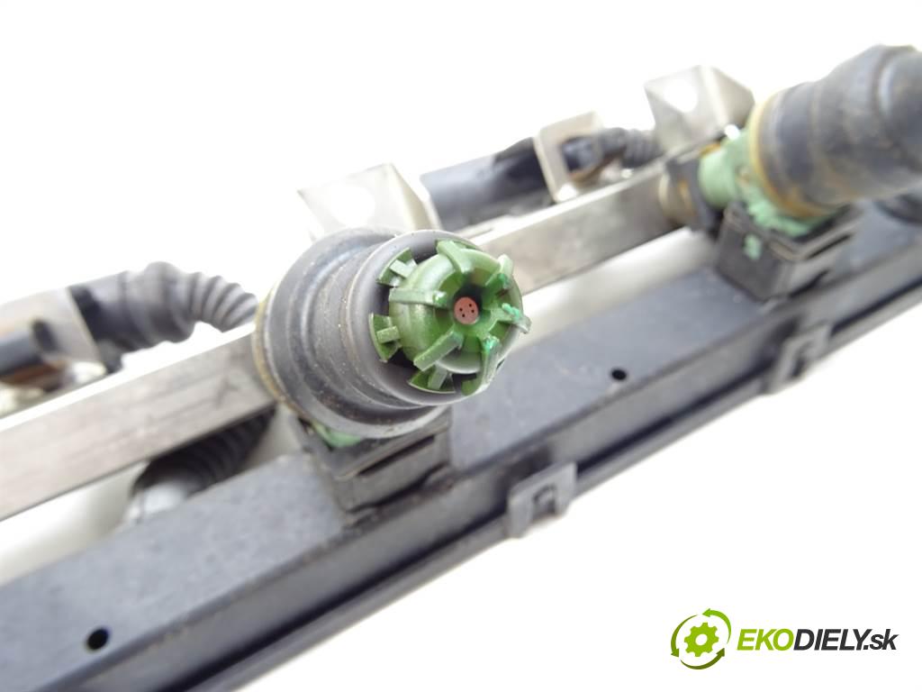 BMW 3 E46  2003  COMPACT 2.0B 150KM 00-05 1800 Lišta vstrekovacia Vstrekovacie ventily  (Vstrekovacie lišty)