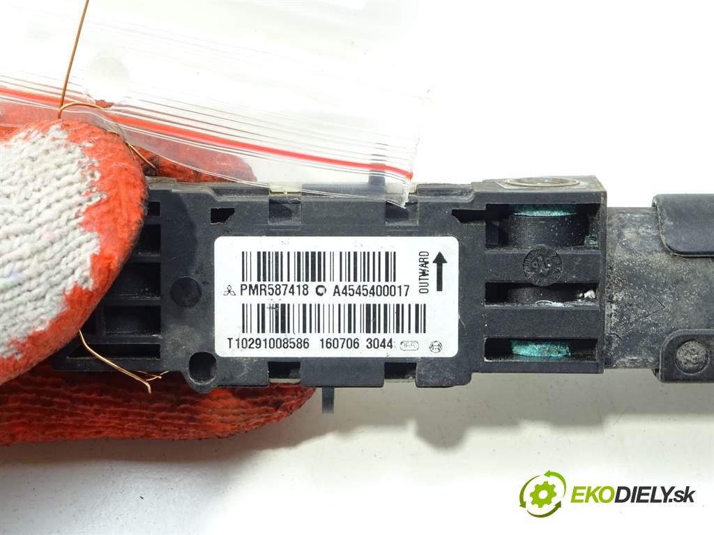 Mitsubishi Colt VI CZ3  2006 95KM 1.3B 95KM 04-08 1300 Snímač nárazu PMR587418 (Snímače nárazu)