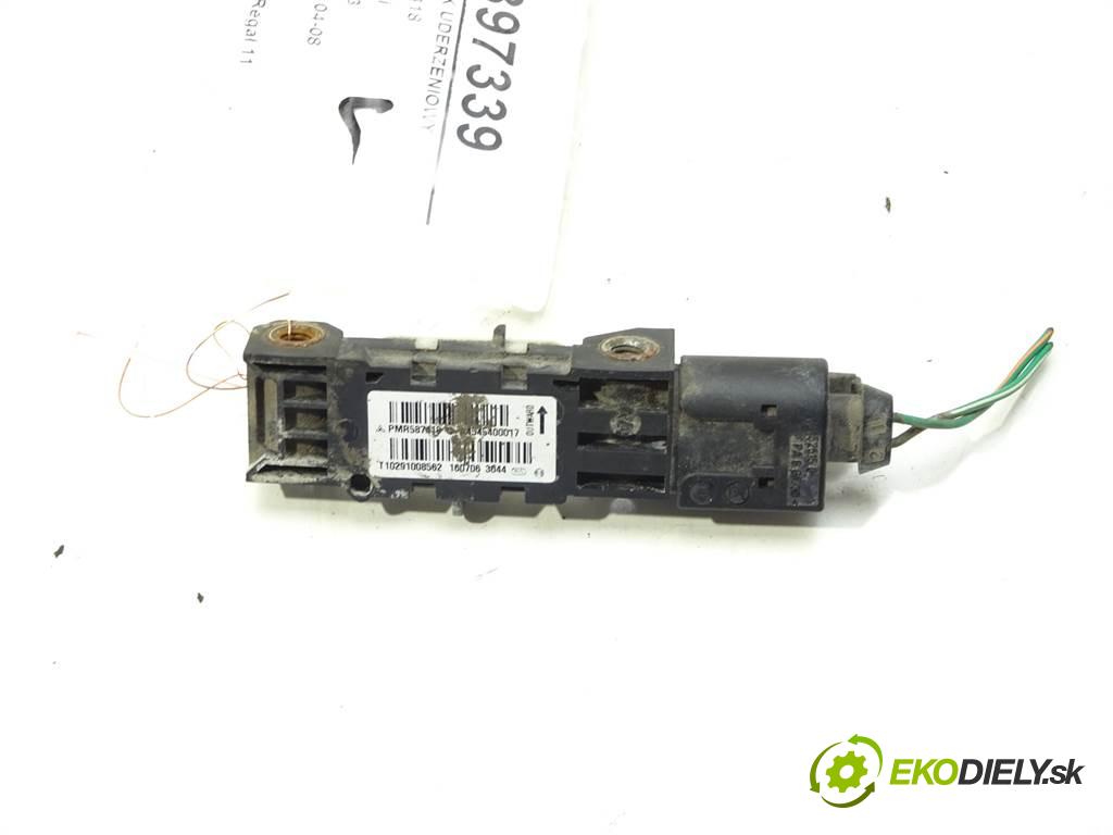 Mitsubishi Colt VI CZ3    1.3B 95KM 04-08  Snímač nárazu PMR587418 (Snímače nárazu)