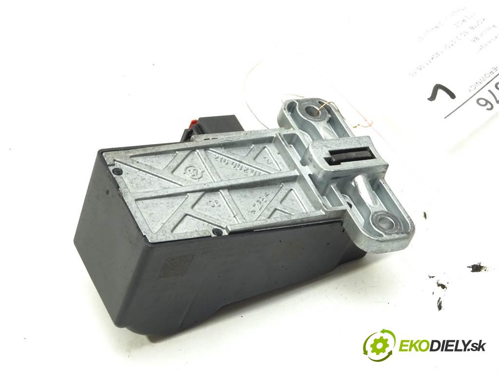 Volkswagen Passat B6  2007 140KM KOMBI 5D 2.0TDI 140KM 05-10 2000 blokáda volantu 3C0905861G (Ostatné)