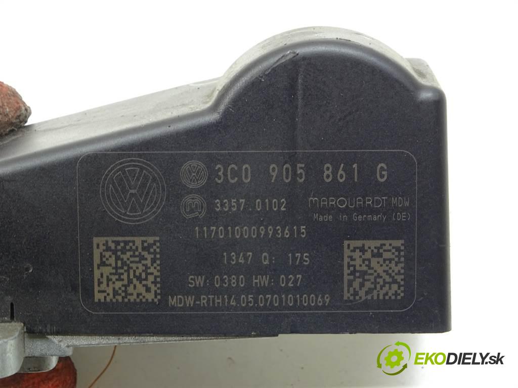 Volkswagen Passat B6  2007 140KM KOMBI 5D 2.0TDI 140KM 05-10 2000 blokáda volantu 3C0905861G (Ostatné)