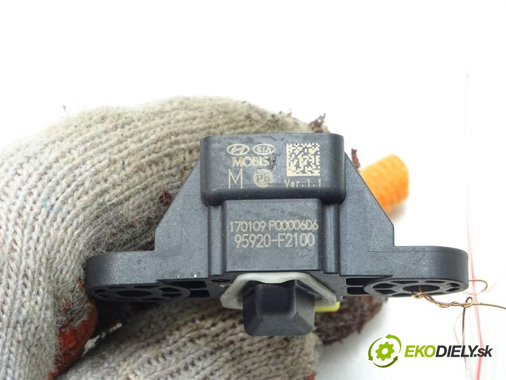 Hyundai Elantra VI  2017 93,8 SEDAN 4D 1.6B 128KM 15-20 1600 snímač nárazu 95920-F2100 (Snímače nárazu)