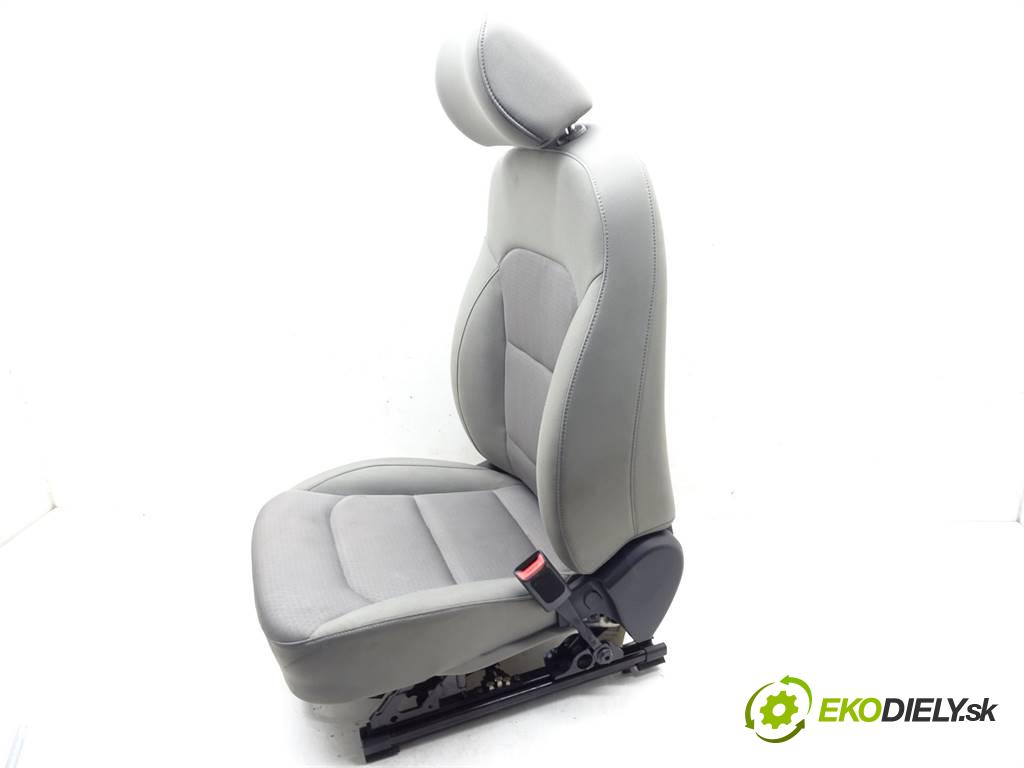 Hyundai Elantra VI  2017 93,8 SEDAN 4D 1.6B 128KM 15-20 1600 Sedadlo pravy  (Sedačky, sedadlá)
