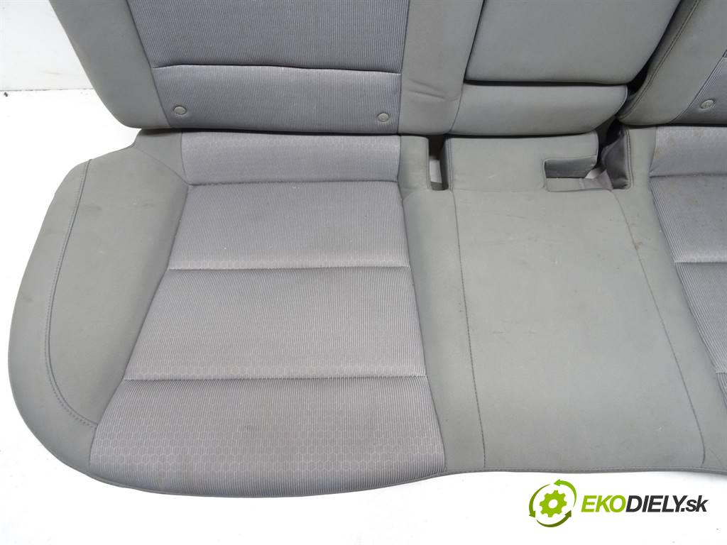 Hyundai Elantra VI  2017 93,8 SEDAN 4D 1.6B 128KM 15-20 1600 Sedadlo zad  (Sedačky, sedadlá)