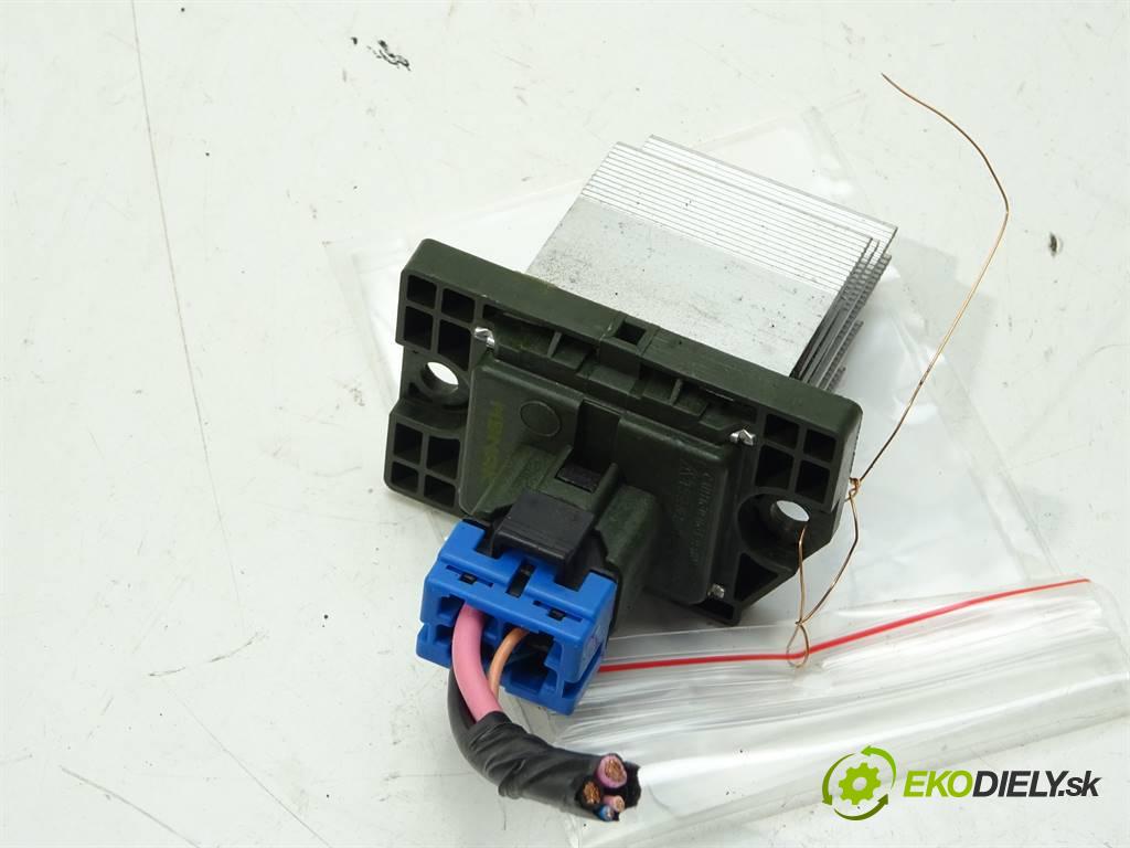 Hyundai Elantra VI  2017 93,8 SEDAN 4D 1.6B 128KM 15-20 1600 Odpor, rezistor kúrenia vzduchu  (Odpory (rezistory) kúrenia)