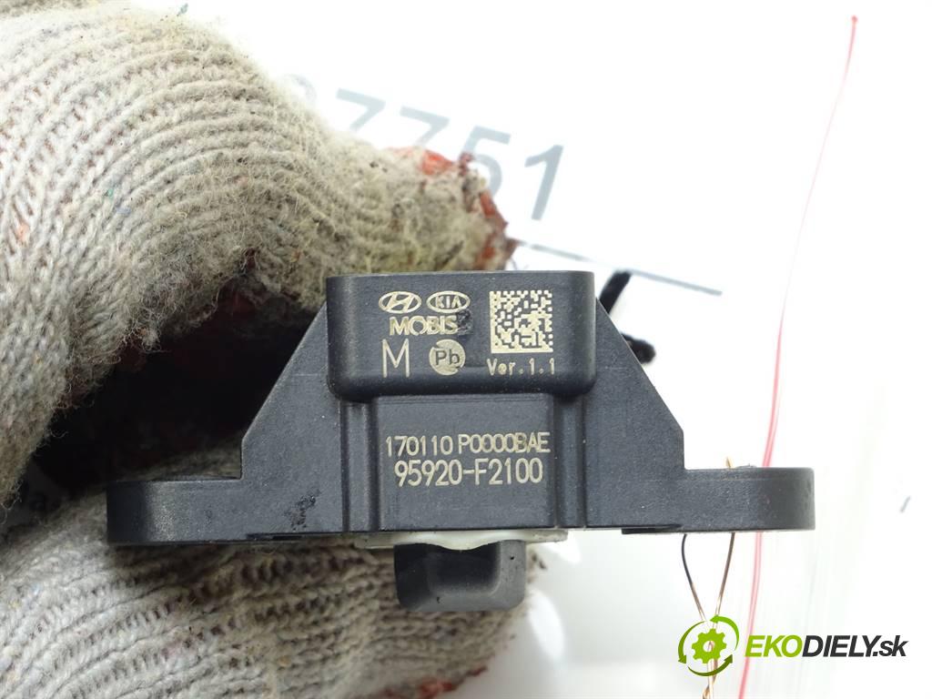 Hyundai Elantra VI    SEDAN 4D 1.6B 128KM 15-20  Snímač nárazu 95920-F2100 (Snímače nárazu)