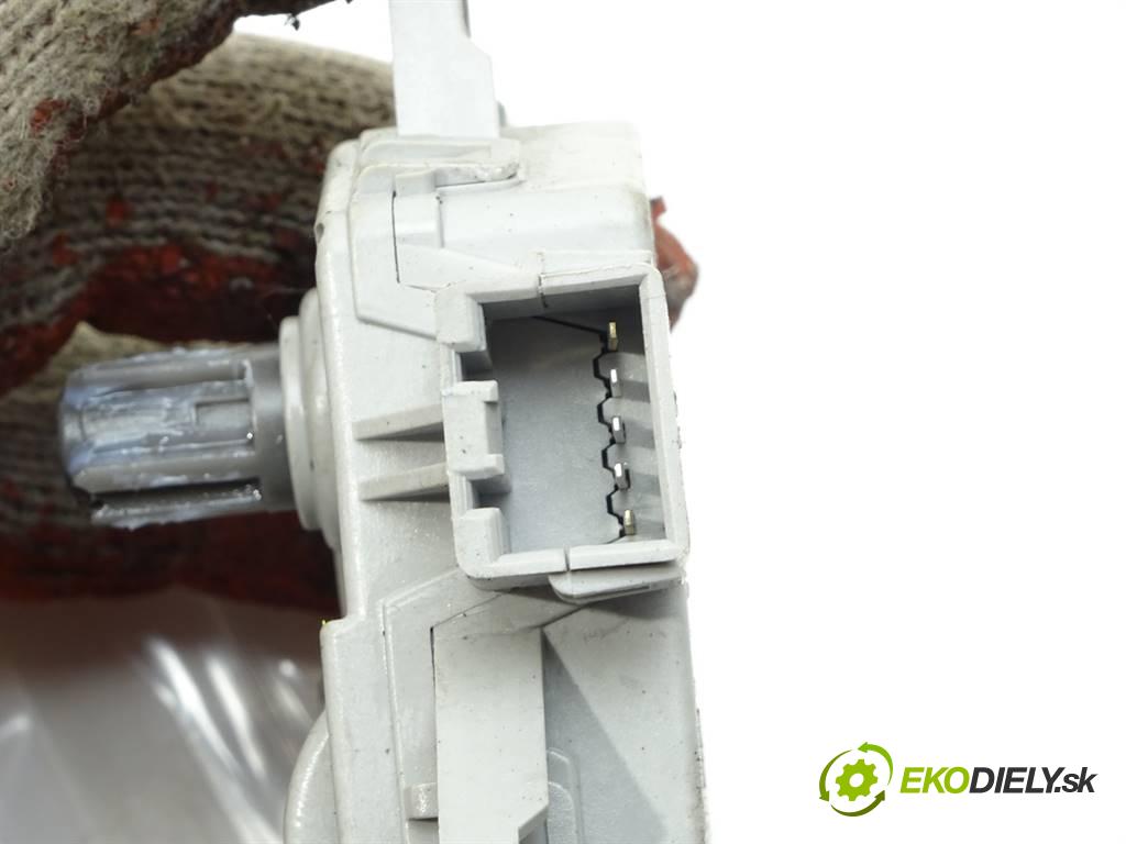 Hyundai Elantra VI    SEDAN 4D 1.6B 128KM 15-20  Motorček kúrenia EA1F0-EDFAA02 (Motorčeky kúrenia)