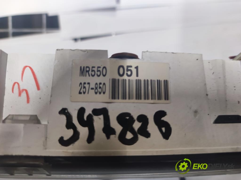 MITSUBISHI LANCER VII (CS_A, CT_A) 2000 - 2013    1.6 (CS3A) 72 kW [98 KM] benzyna 2003 - 2013  Prístrojovka MR550051 (Prístrojové dosky, displeje)