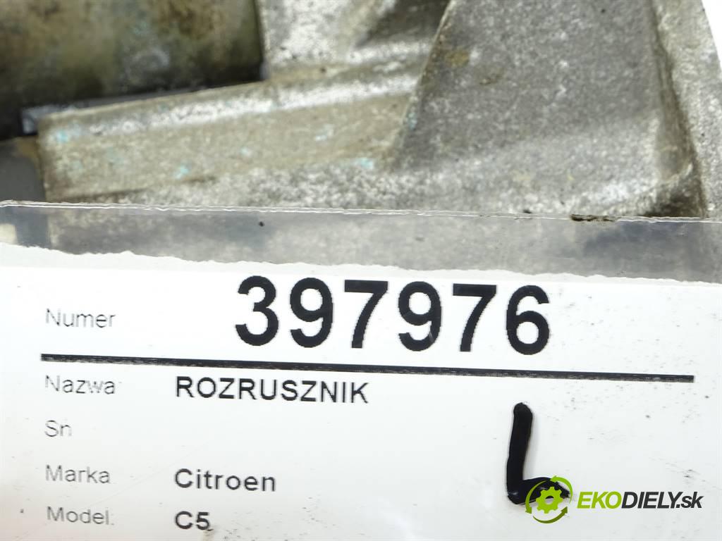 Citroen C5  2001  HATCHBACK 5D 2.0B 136KM 01-04 2000 Štartér M000T82081 (Štartéry)
