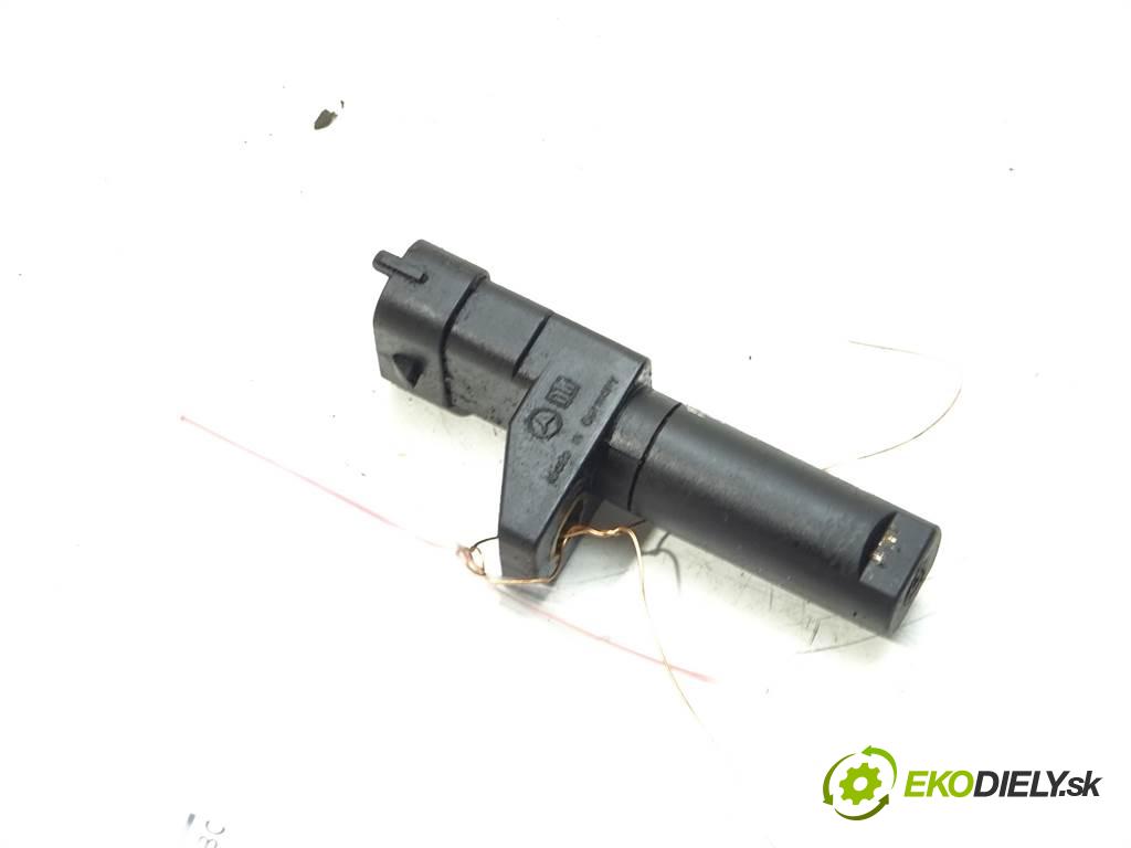 Mercedes-Benz R W251  2006 165 kW 3.0CDI 224KM 05-09 3000 snímač pozice hřídele klikového A0041538728 (Snímače polohy kliky, vačky)