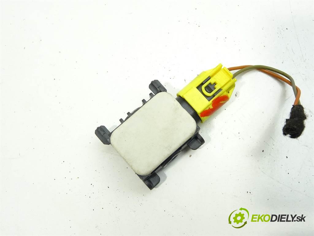 Mercedes-Benz R W251  2006 165 kW 3.0CDI 224KM 05-09 3000 Snímač nárazu 0038202826 (Snímače nárazu)