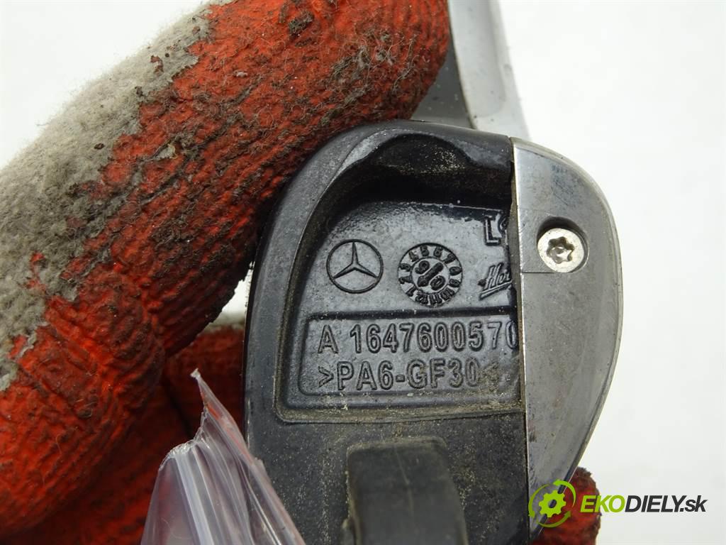 Mercedes-Benz R W251  2006 165 kW 3.0CDI 224KM 05-09 3000 Kľučka zad pravá vonkajšia  (Ostatné)
