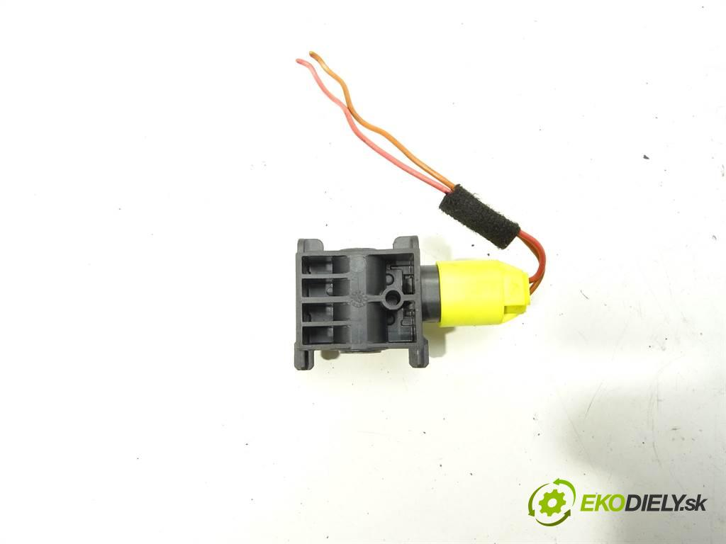 Mercedes-Benz R W251    3.0CDI 224KM 05-09  Snímač nárazu 0038202826 (Snímače nárazu)