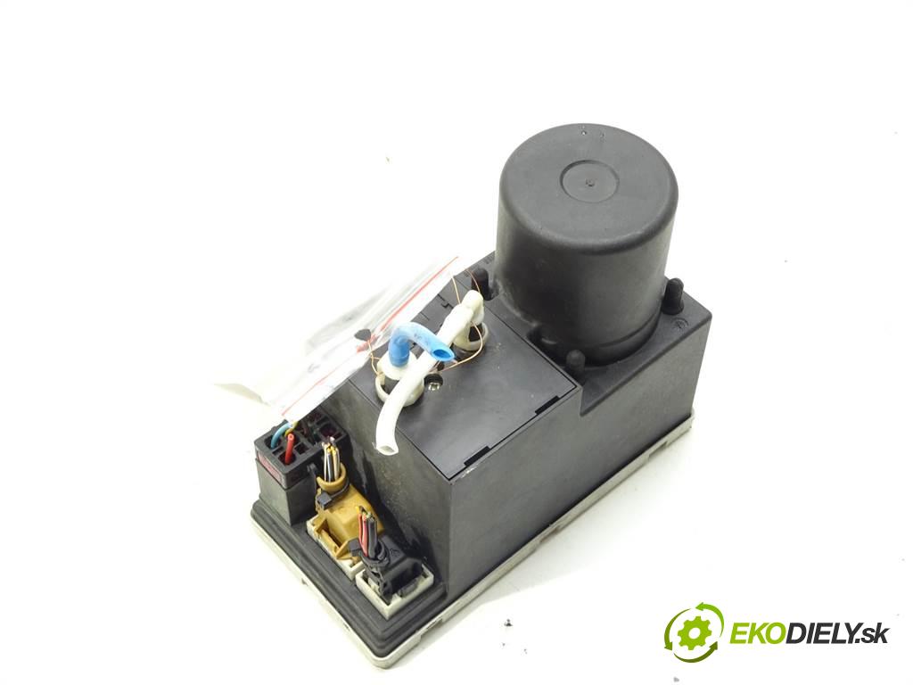 Audi A3 8L FL  2001 110 kW HATCHBACK 5D 1.8T 150KM 00-03 1800 pumpa centrálneho zámku 8D0862257B (Riadiace jednotky centrálneho zámku)