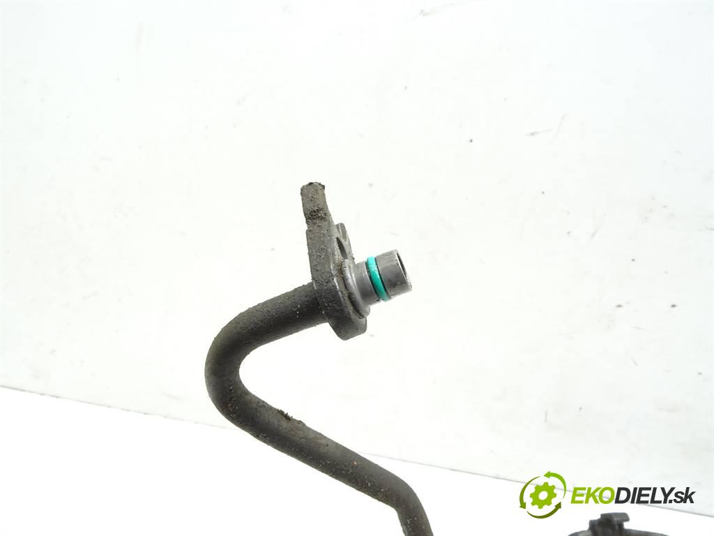 Peugeot 407 SW    KOMBI 5D 2.0B 140KM 04-11  hadice servočerpadlo  (Komponenty posilovače řízení)