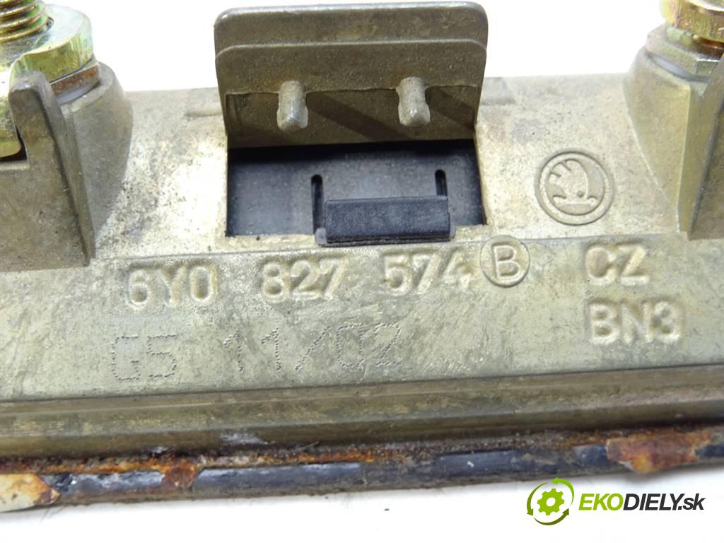 Skoda Fabia  2002 50 kW SEDAN 4D 1.4B 68KM 99-07 1400 Kľučka zad dverí 6Y0827574