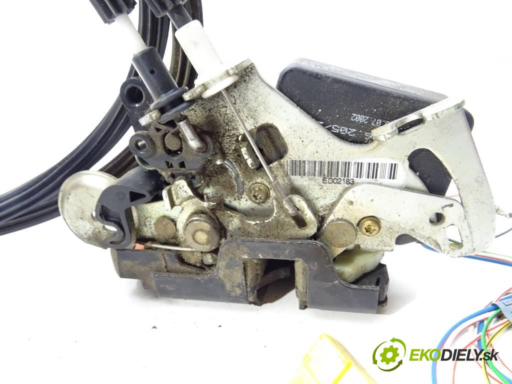 Mercedes-Benz W414 Vaneo  2002 67 kW 1.7CDI 91KM 01-05 1700 zámok zadní část levý A4147300235