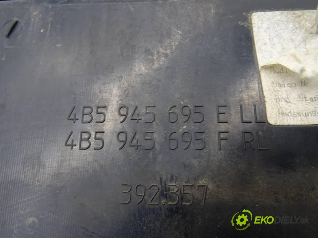 Audi A6 C5  1998 121 kW SEDAN 4D 2.4B V6 165KM 97-04 2400 zadní část - čelo lišta dveří zadní část 4B5945695E