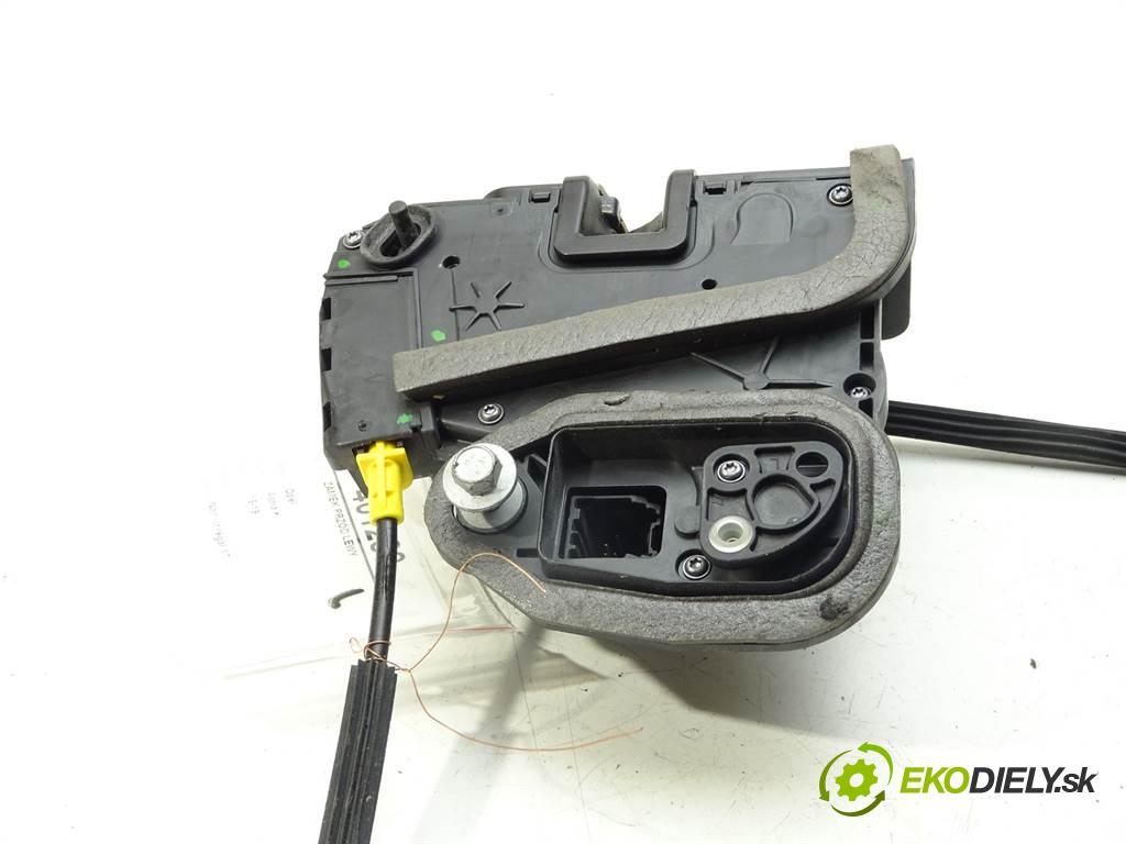 Opel Astra K    15-19  zámok přední část levý