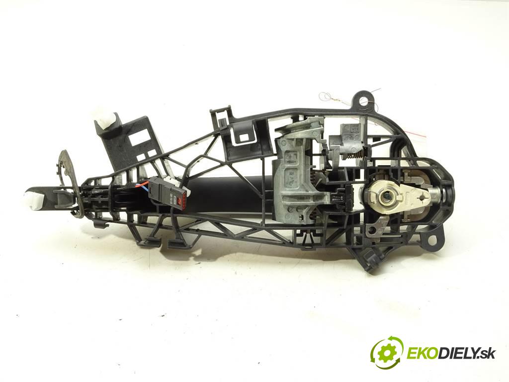 Opel Astra K    15-19  Kľučka predný ľavá strana vonkajšia  (Vonkajšie predné ľavé)