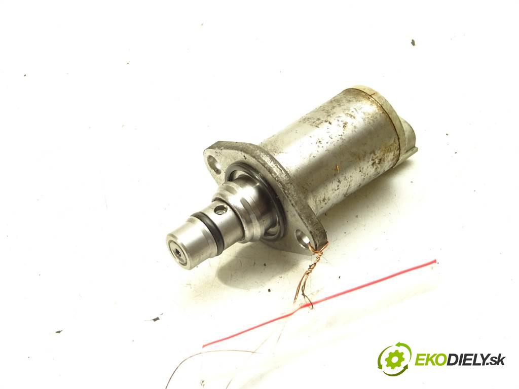 Toyota Avensis II T25  2003 85 kW KOMBI 5D 2.0D-4D 116KM 03-09 2000 Regulátor tlaku paliva  (Ostatné)