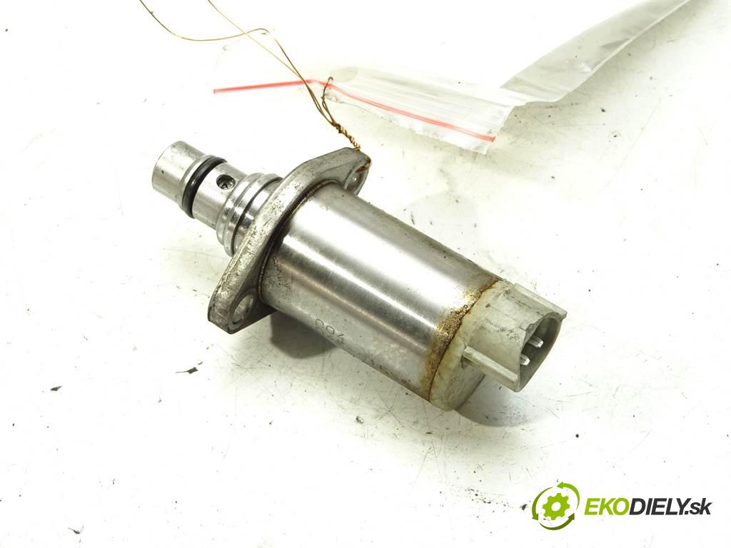 Toyota Avensis II T25  2003 85 kW KOMBI 5D 2.0D-4D 116KM 03-09 2000 Regulátor tlaku paliva  (Ostatné)