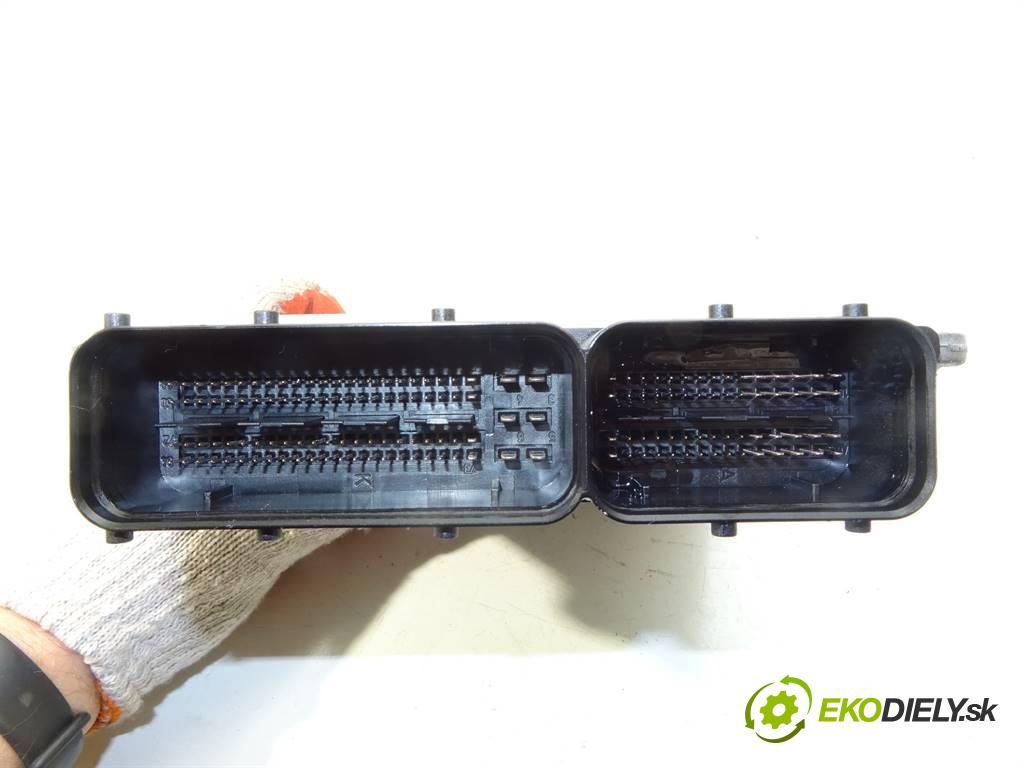 Mitsubishi Grandis  2006 100 kW 2.0TDI DID 136KM 03-11 2000 riadiaca jednotka Motor 1860A654 (Riadiace jednotky)