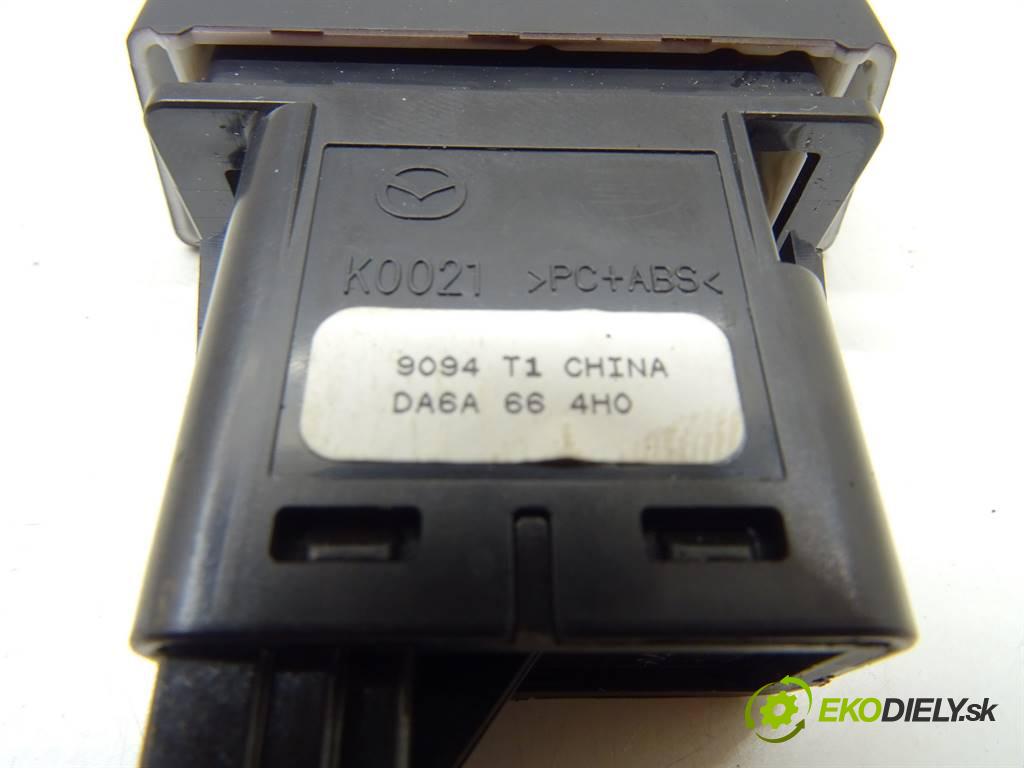 Mazda 2 III  2019 66 kW DJ HATCHBACK 5D 1.5B 90KM 14-20 1500 Spínač svetiel výstražných (núdzových) DA6A664H0 (Prepínače, spínače, tlačidlá a ovládače kúrenia)