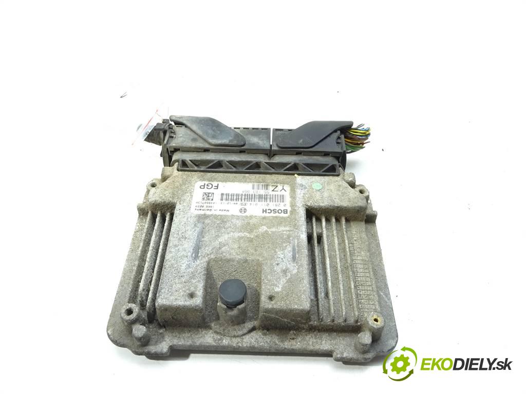 Opel Vectra C  2004 88 kW KOMBI 5D 1.9CDTI 120KM 02-05 1900 riadiaca jednotka Motor 55193968 (Riadiace jednotky)
