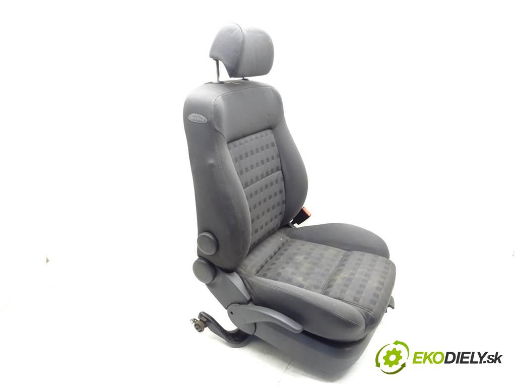 Volkswagen Passat B5 FL  2002 96 kW SEDAN 4D 1.9TDI 130KM 00-05 1900 sedadlo pravý  (Sedačky, sedadla)