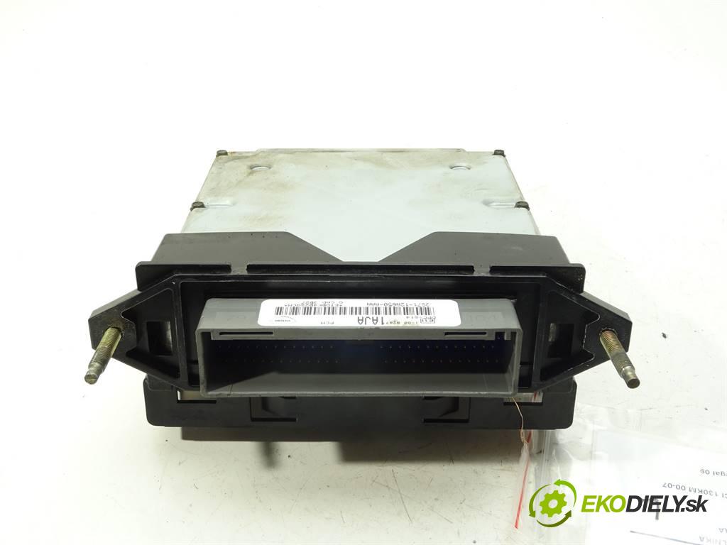 Ford Mondeo Mk3  2003 96 kW KOMBI 2.0TDCI 130KM 00-07 2000 riadiaca jednotka Motor 3S71-12A650-AAA (Riadiace jednotky)