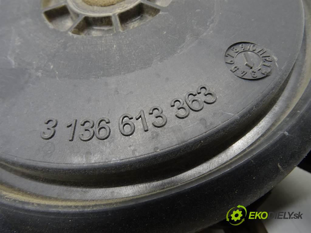 Volkswagen Golf VI  2012 77 kW HATCHBACK 5D 1.6TDI 105KM 08-13 1600 Ventilátor chladiča 1K0121205AF (Ventilátory)