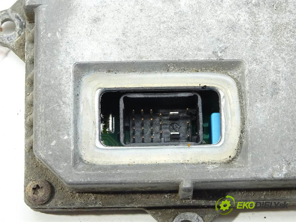 Volkswagen Touran    2.0TDI 140KM 03-15  Menič XENON 1T0907391 (Riadiace jednotky xenónu)