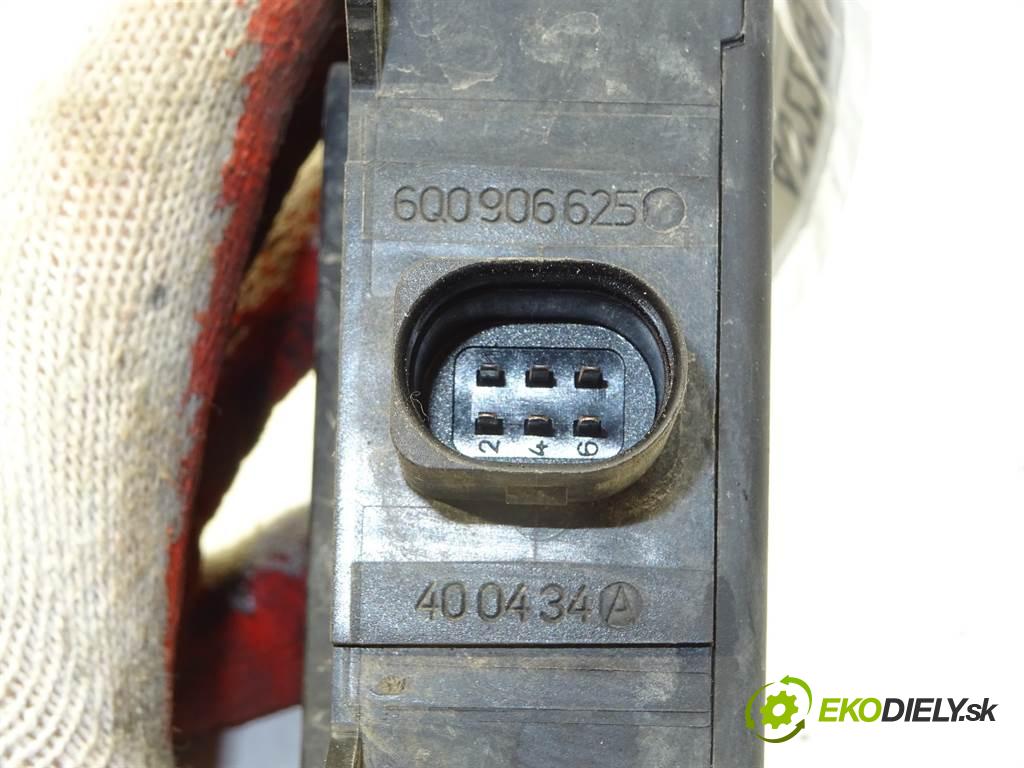 Volkswagen Touran    2.0TDI 140KM 03-15  Ventil magnetický 6Q0906625 (Ostatné)