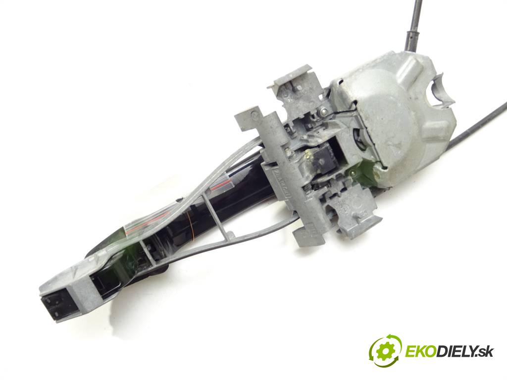 VOLVO V70 III (135) 2007 - 2016    T5 180 kW [245 KM] benzyna 2013 - 2016  Kľučka predný ľavá strana vonkajšia  (Vonkajšie predné ľavé)